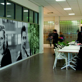 Muurdecoratie akoestische panelen hogeschool van amsterdam - scholen wandpanelen 3